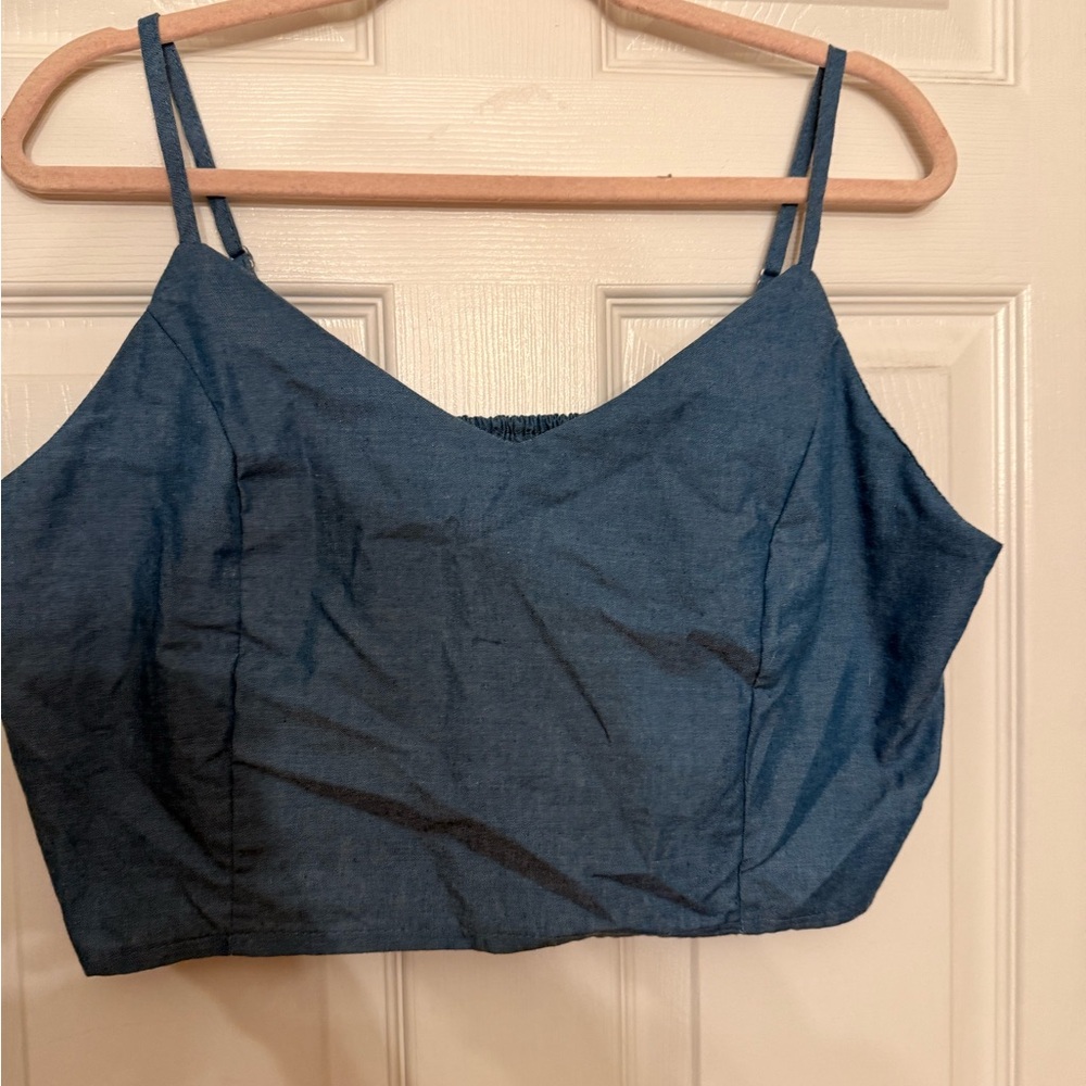 SHEIN Blue Crop Top